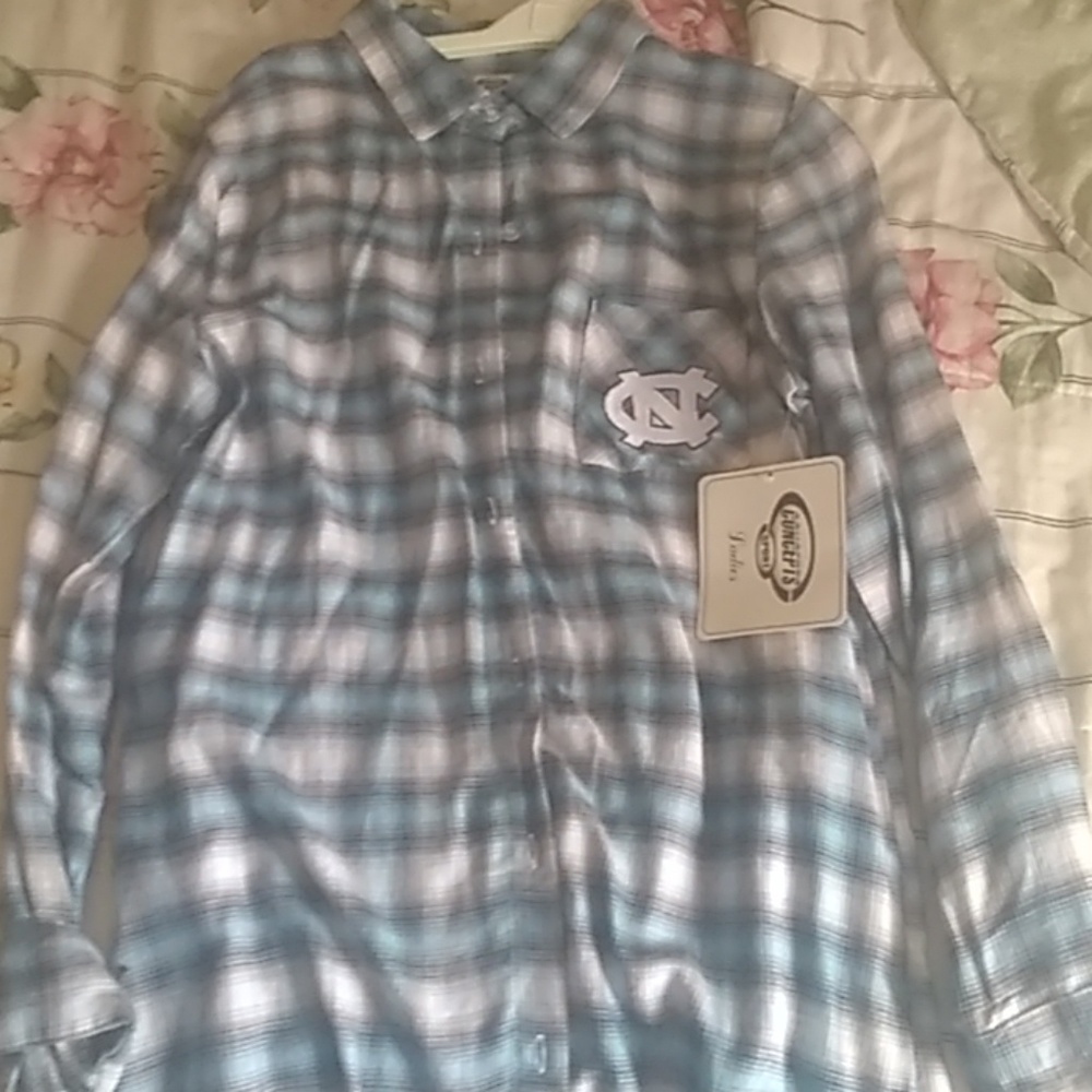 A Tar heels  shirt